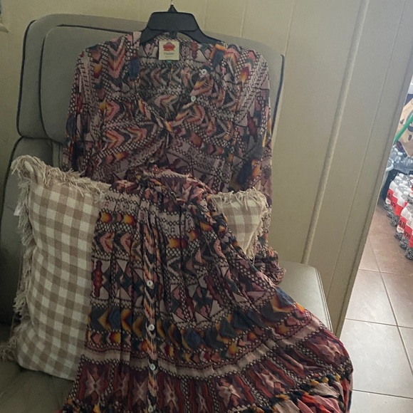 Colorful Patterned Dress - Picture 1 of 7